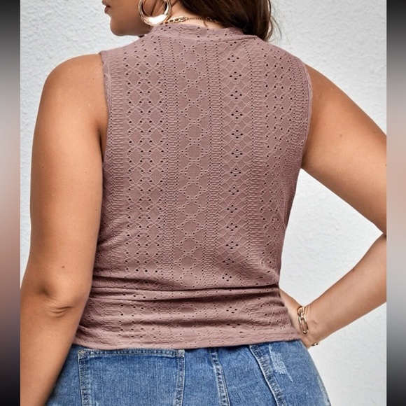 Plus Size Eyelet Embroidery Ruched Crop Tank Top Blouse Shirt - Picture 2 of 6